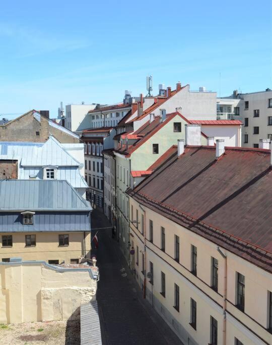 Luxury Apartment With A Balcony And View In Riga Old Town المظهر الخارجي الصورة