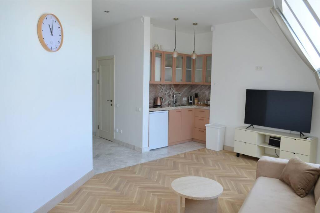 Luxury Apartment With A Balcony And View In Riga Old Town المظهر الخارجي الصورة