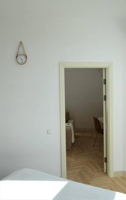Luxury Apartment With A Balcony And View In Riga Old Town المظهر الخارجي الصورة