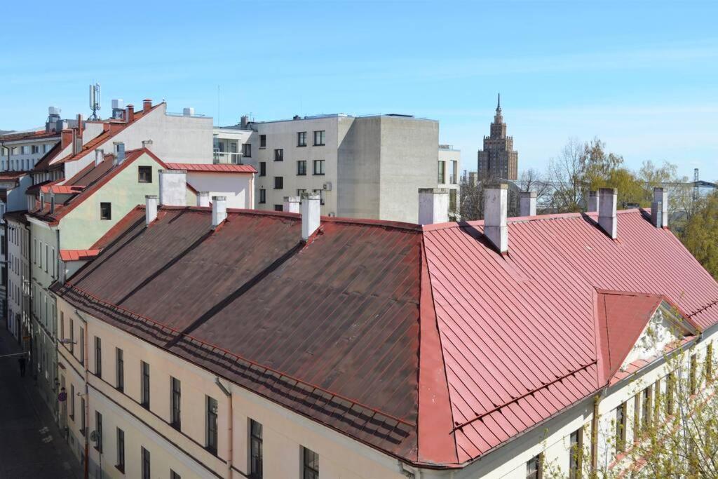 Luxury Apartment With A Balcony And View In Riga Old Town المظهر الخارجي الصورة